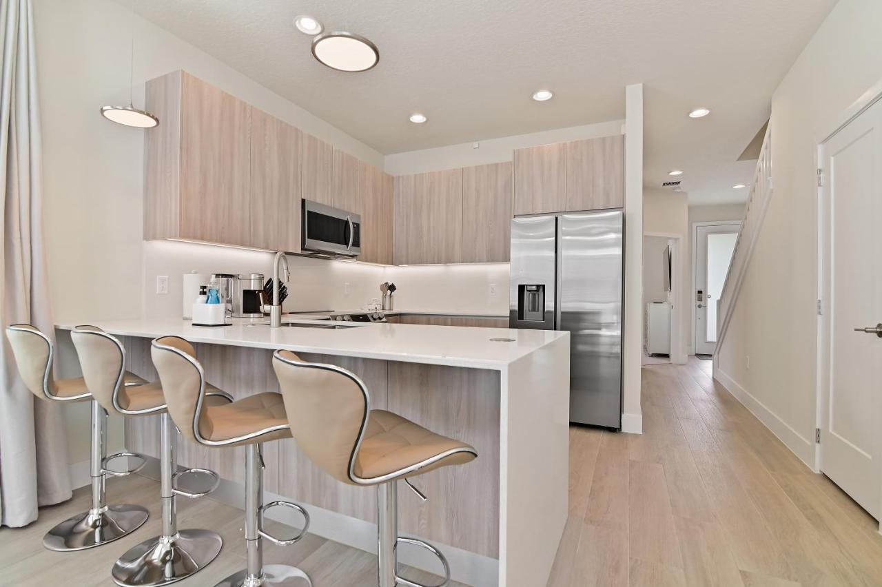 New Modern & Spacious Townhouse Near Disney - 4Br And 3Fb Orlando Zewnętrze zdjęcie